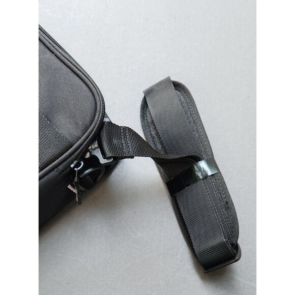 Case Logic 3201140 VNM-217 17" Notebook Carrying Case Messenger Bag Nylon BLACK - Picture 4 of 16